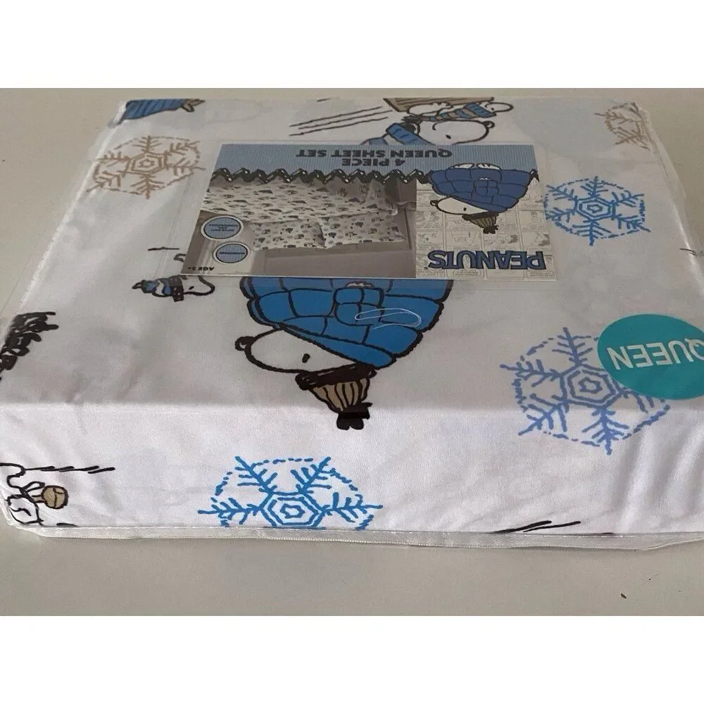 Peanuts Snoopy Puffy Coat QUEEN SZ Sheet Set Christmas Puffer Jacket White‎ Blue